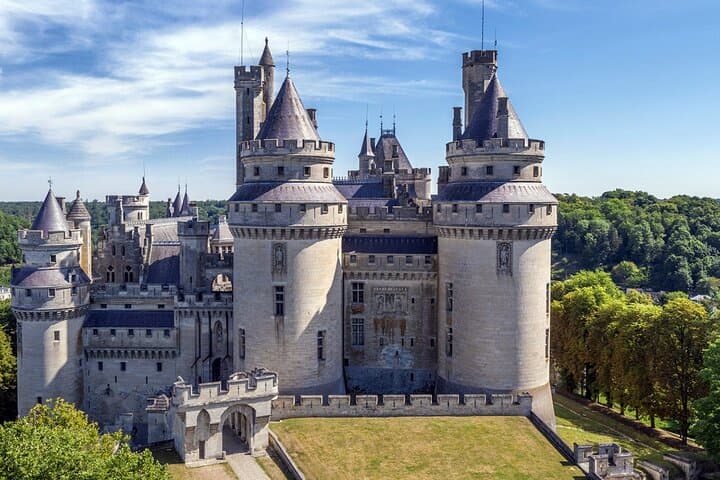 Château de Compiègne, Pierrefonds and Medieval Senlis Tour