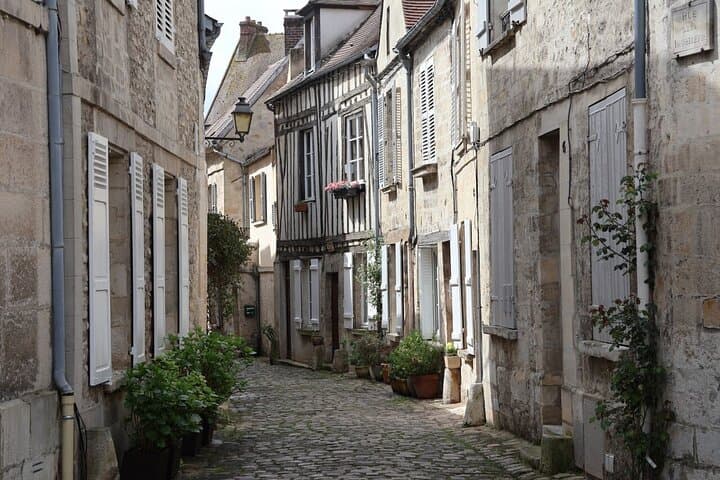 Château de Compiègne, Pierrefonds and Medieval Senlis Tour