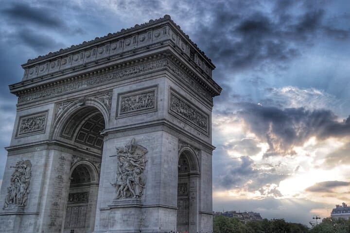Paris Day Trip from Disneyland Including Hop-On Hop-Off City Tour