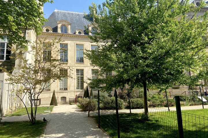 Paris: Private Jewish Marais District Walking Tour