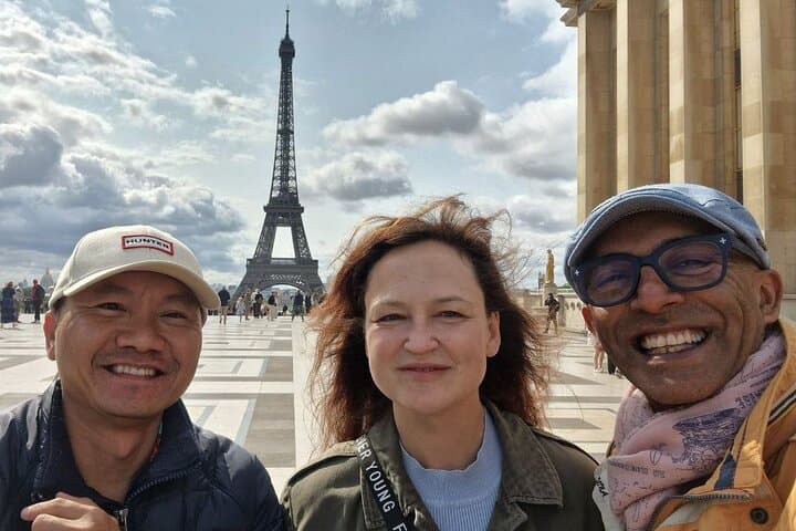 Explore Paris with A Comfortable Bike Tour Ride