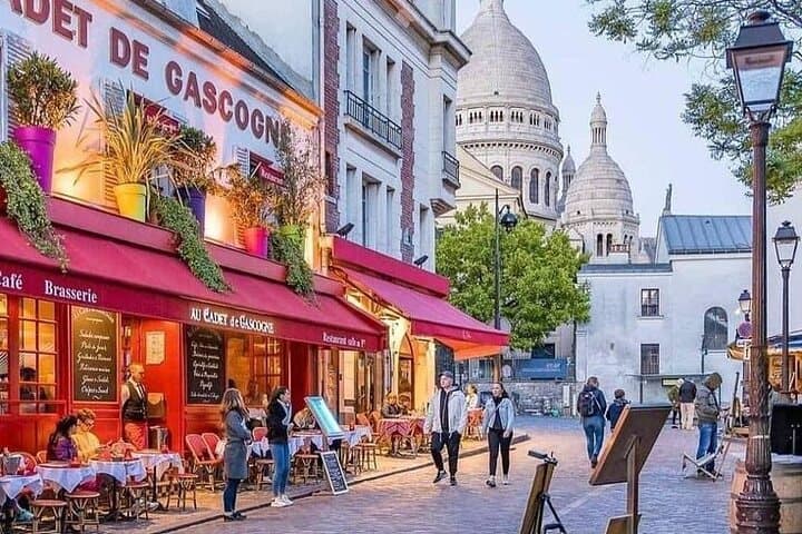 Montmartre Uncovered By A Parisian Guide