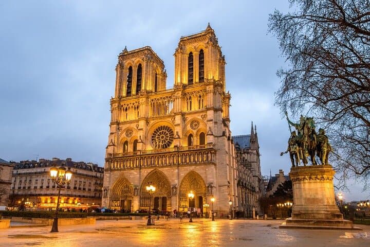 Paris French Revolution Self Guided Walking Tour with an APP