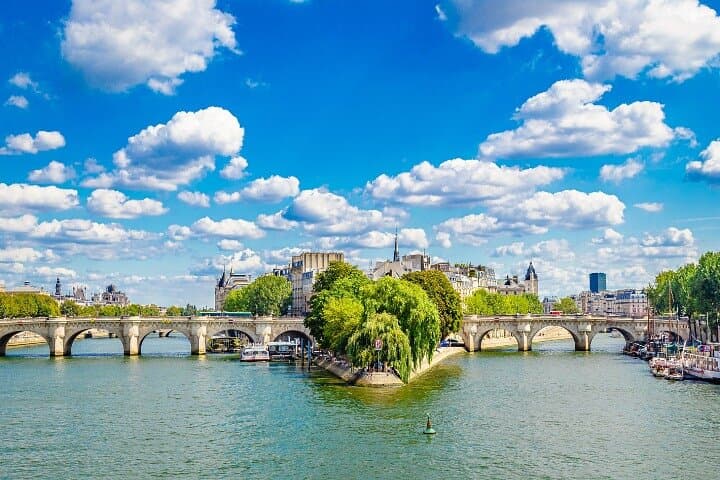 Iconic Paris Walk A Self Guided Tour