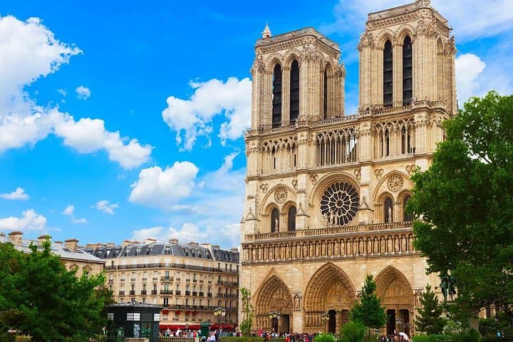 Notre Dame Introduction Tour with Access