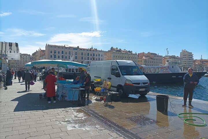 Marseille private walking tour with an official tour guide !