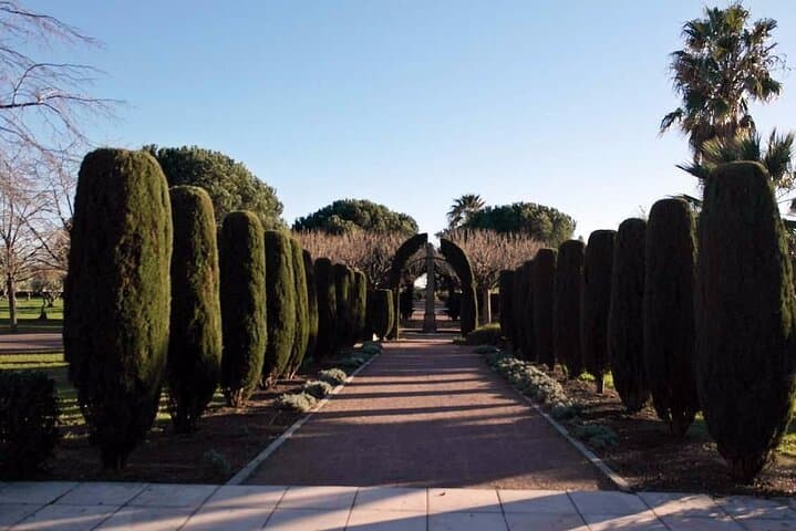 Private Tour to Antibes and Grasse for 4 Hours