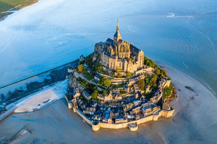 1 Day Private getaway to Mont St Michel Van VIP Departure Paris