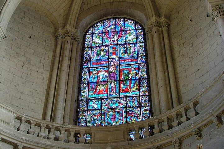 Eleanor of Aquitaine Walking Tour in Poitiers