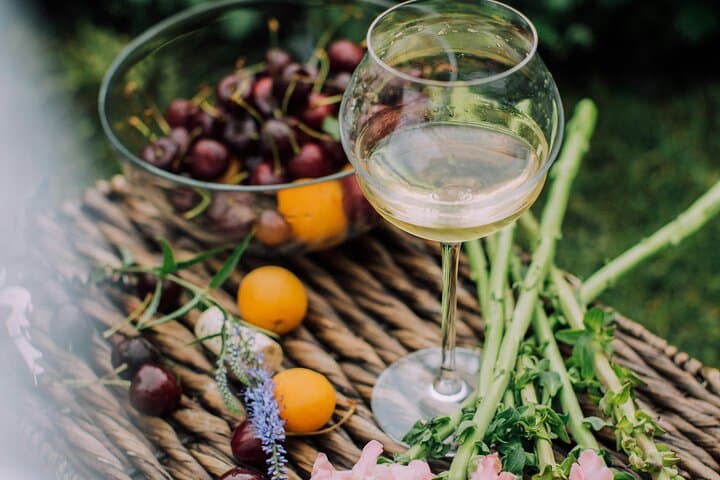 Reims Champagne Tour: Tastings and Vineyard Stroll (Private)