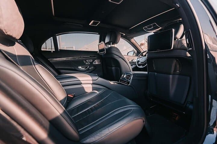 Private Luxury Car Transfer from Paris CDG to Disneyland Paris