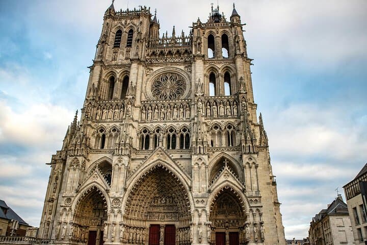 Amiens Cathedral and Hortillonnages Private Day Tour from Paris