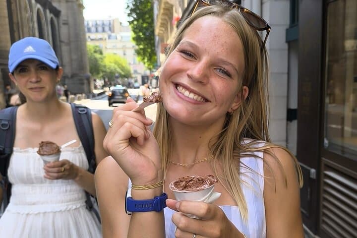 Private Saint-Germain Chocolate, Pastries & Macaron Walking Tour