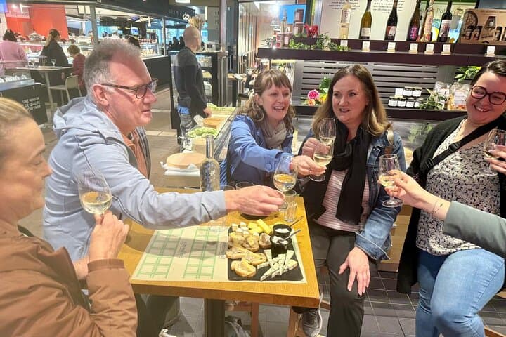 Lyon: Original Private Food Market Tour in Les Halles Paul Bocuse