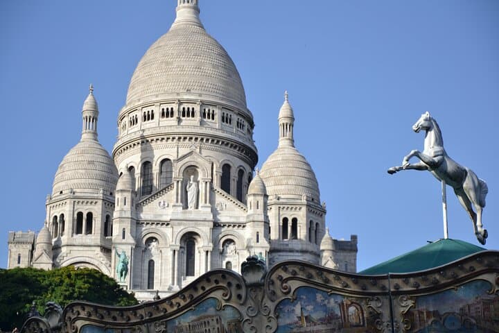 Cinema guided tour in Paris Montmartre inspired by Amélie Poulain