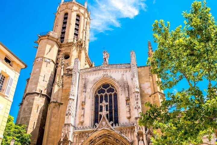 Marseille Shore Excursion : private Aix visit and wine tasting