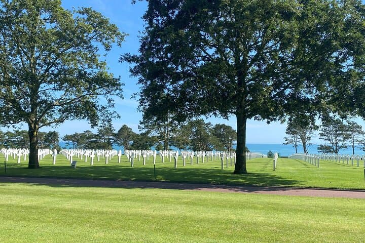 Omaha Morning Half Day Tour to visit the landing areas at Omaha Beach