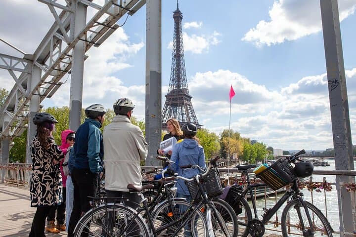 Private Paris Bike Tour - Iconic Sights around the Seine