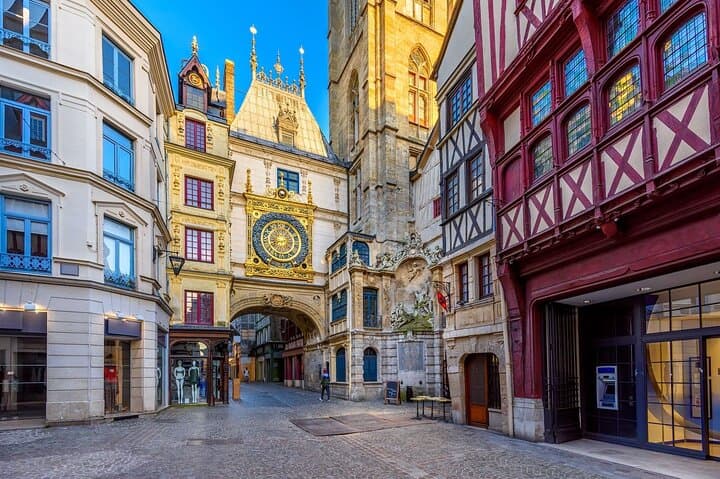 Private Day Trip to Mont-Saint-Michel and Rouen from Paris