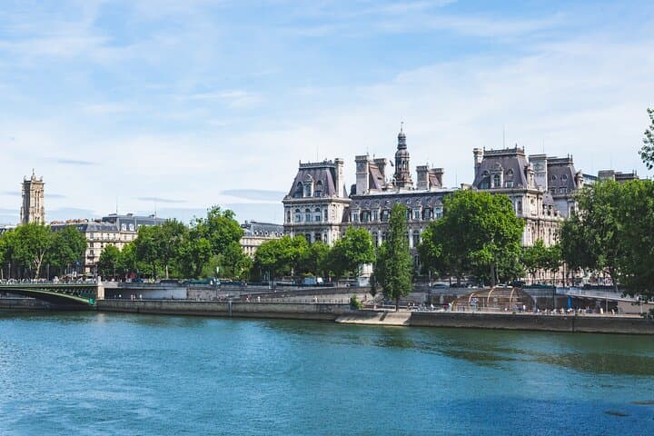 Private Paris Bike Tour - Iconic Sights around the Seine