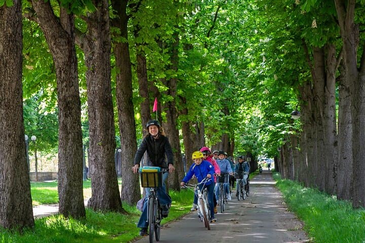 Private Paris Bike Tour - Iconic Sights around the Seine