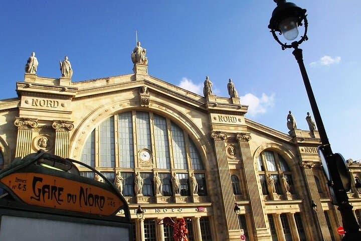 One Way Transfer from Railways Station to Hotel in Paris 3-6 p