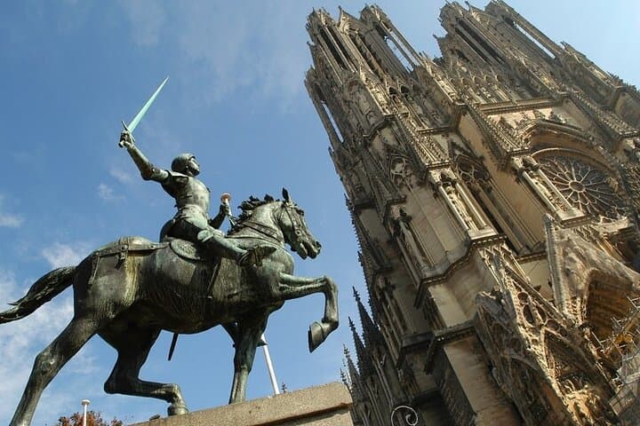Reims Walking Tour: Self-Guided City Game