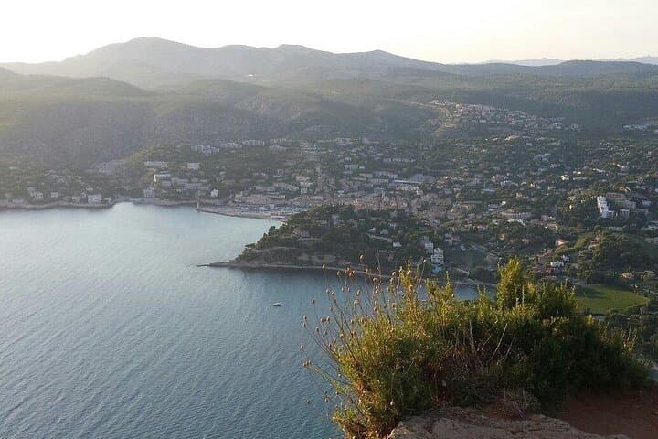 Private Tour From Marseille to Cap Canaille and Saint Tropez