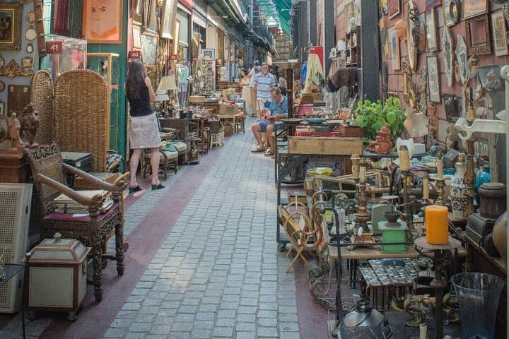 Paris Flea Market Walking Tour: Antiques, Vintage & Fashion