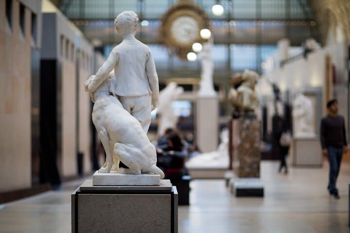 Enjoy audio commentary about the museum's masterpieces easily via app as you explore this world-renowned cultural site