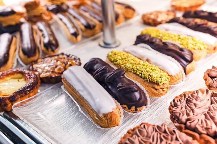 Latin Quarter Walking Tour Literature, History and Pastries