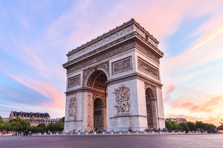 Paris at your Pace Round Trip Bus Transfer from Le Havre Port