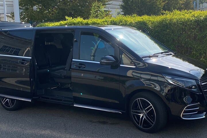 Private Transfer CDG/ORLY ↔ Paris (Round Trip) by van