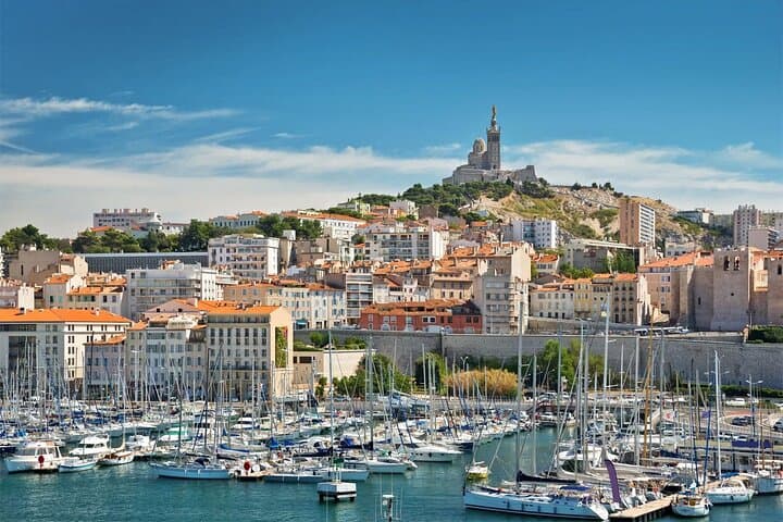Scenic Drive in Marseille with a Private Driver