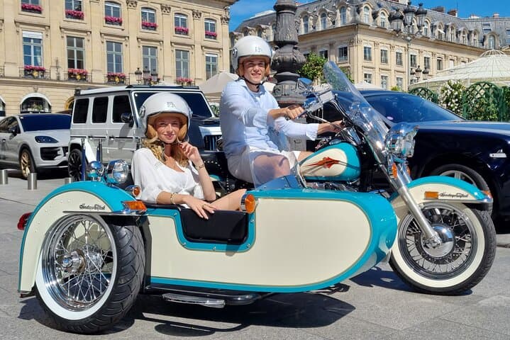Dome seat EN sidecar .
