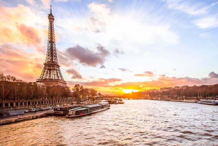 1 Hour Paris Evening Sightseeing Cruise with Illuminations Ticket