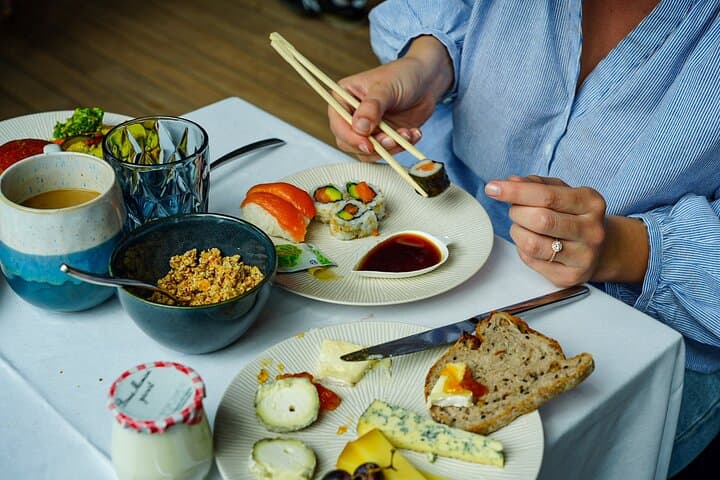 Unlimited brunch cruise on the Seine