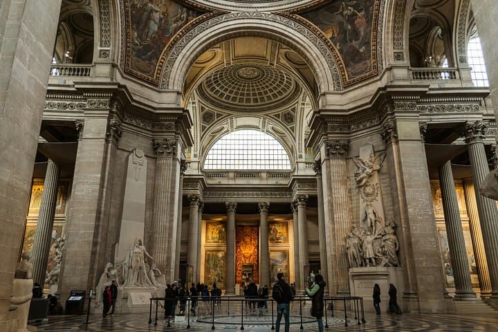 Paris Notre Dam to Pantheon Walking Tour with Pantheon Tickets