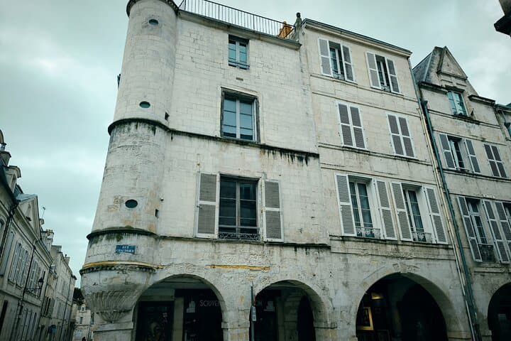 La Rochelle: Old Town and Maritime Heritage Private Tour