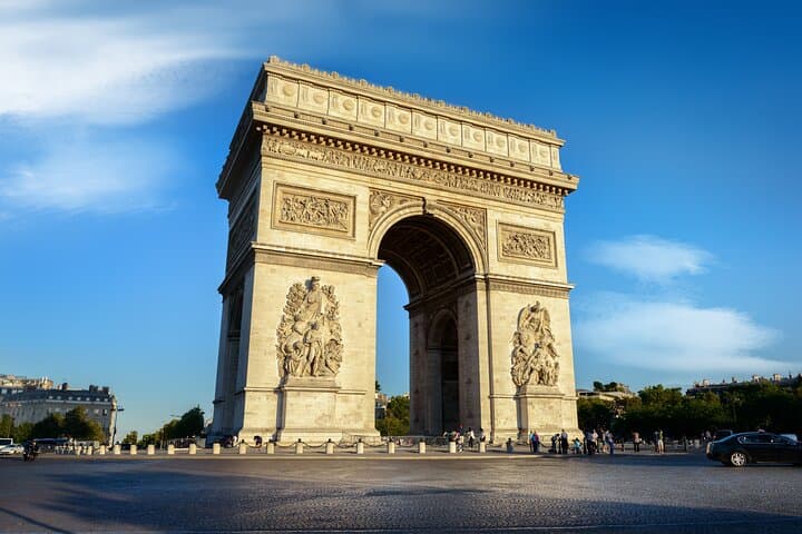 Paris Full Day Private Chauffeur Service Sedan or Van