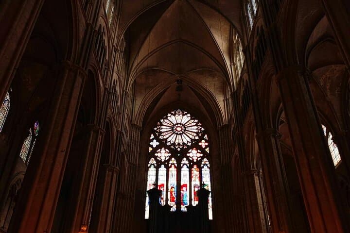 Bourges Cathedral Tour Audio Guide with Mobile app