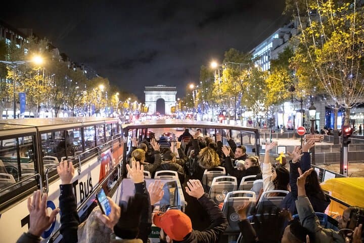 Paris Tootbus Festive Christmas Lights Tour