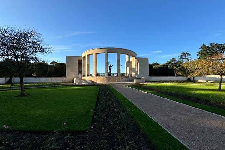 Normandy: Private tour D-Day Beaches & Memorial DE Caen