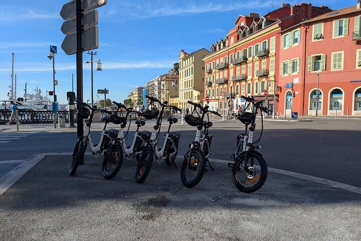 Guided tour of Nice by electric bike