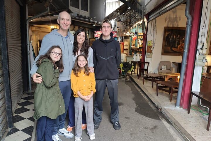 Private Flea Market Tour at Les Puces in Paris