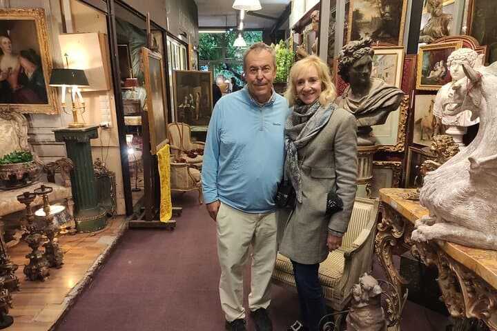 Private Flea Market Tour at Les Puces in Paris