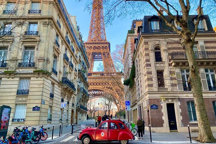 Eiffel Tower Summit & Seine River Tour with a Private Guide