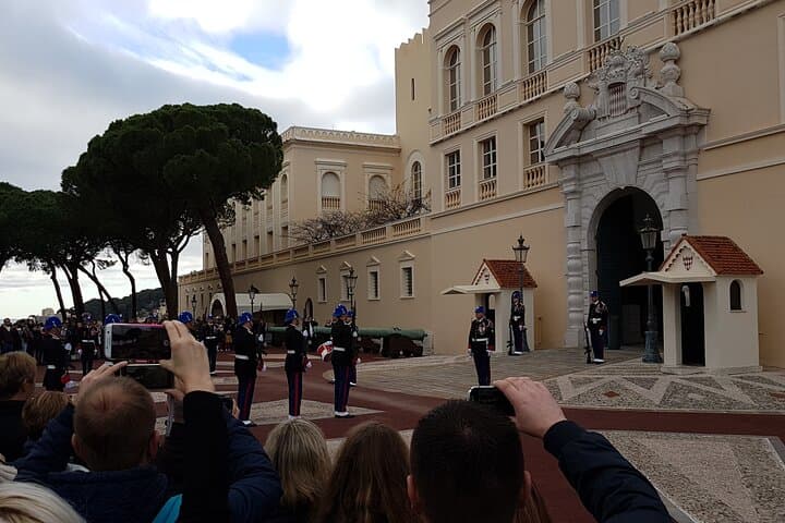Changing of the Guard, Monaco Prince's palace