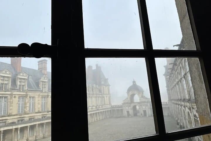 Château de Fontainebleau and Barbizon Village Full Day Tour