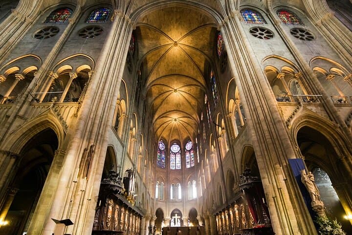 Paris Notre Dame Exterior Guided Tour with Cathedral Access